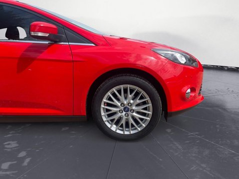 Ford Focus 1.0T EcoBoost Zetec Euro 5 (s/s) 5dr 10