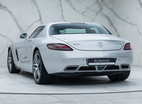 Mercedes-Benz SLS AMG 15