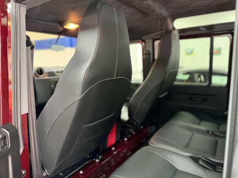 Land Rover Defender 2.2 TDCi XS Station Wagon Double Cab 5dr Diesel Manual 4WD MWB Euro 5 (122 62