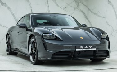 Porsche Taycan TURBO S 9
