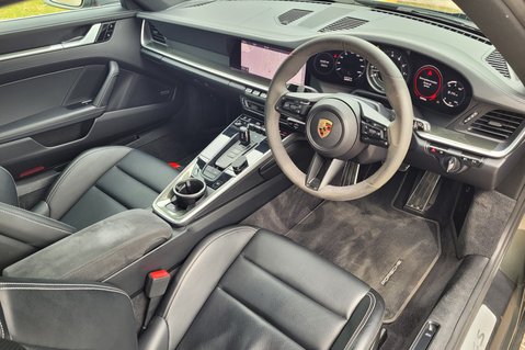 Porsche 911 CARRERA 4S PDK 24
