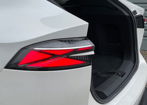 MG HS 1.5 T-GDI PHEV TROPHY 17