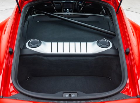 Porsche Cayman GT4 (718) 36