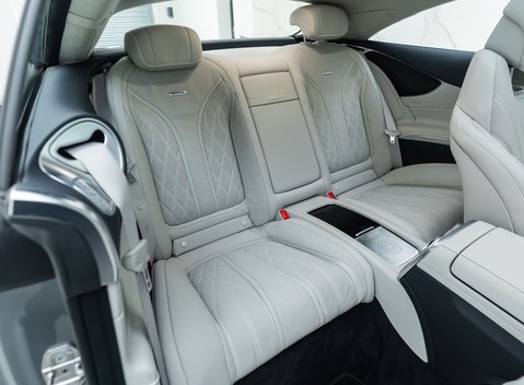 Mercedes-Benz S Class AMG S 63 Coupe 18