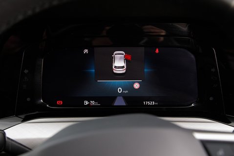 Volkswagen Golf LIFE TSI 14