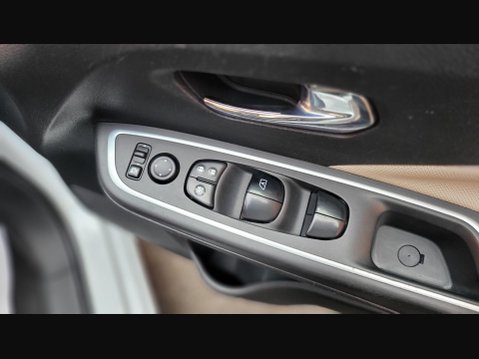 Nissan MICRA IG-T N-CONNECTA 21