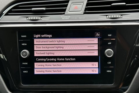 Volkswagen Touran SEL TSI DSG AUTOMATIC - 7 SEATS - ADAPTIVE CRUISE -DEMO +1 OWNER -FVWSH 46