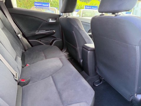 Honda Civic 1.8 i-VTEC SE Plus Tourer Euro 5 (s/s) 5dr 29