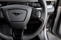 Ford Mustang Mach-E BASE 22