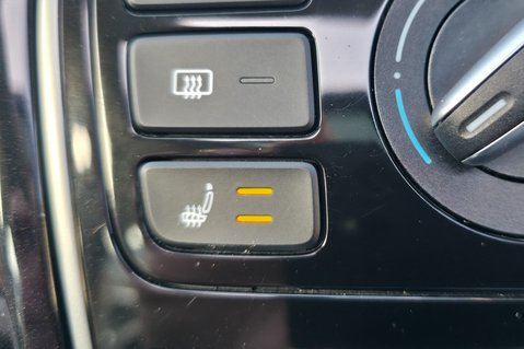 Volkswagen Up HIGH UP.. AUTOMATIC.. GLASS E/SUNROOF.10 MAIN DEALER SERVICES..ONE OWNER..  26