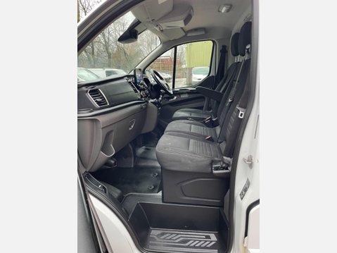 Ford Transit Custom 2.0 300 EcoBlue Limited Panel Van 5dr Diesel Manual L2 H1 Euro 6 (s/s) (130 37