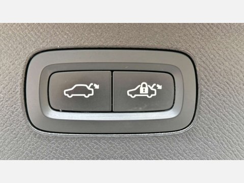 Volvo XC90 2.0 XC90 Inscription Pro B5 MHEV AWD Auto 4WD 5dr 44