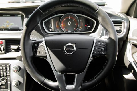 Volvo V40 D3 INSCRIPTION 20