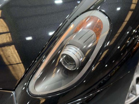 Ferrari 599 6.0 V12 GTB Fiorano Coupe 2dr Petrol F1 Euro 4 (612 bhp) 72