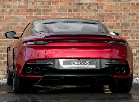 Aston Martin DBS Superleggera 3