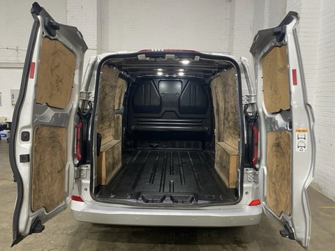 Ford Transit Custom 320 LIMITED L1H1 P/V 7