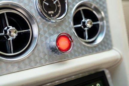 Jensen Interceptor Interceptor R Supercharged 21