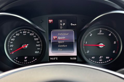 Mercedes-Benz GLC GLC 220 D 4MATIC AMG LINE PREMIUM - TWO OWNERS - PANORAMIC SUNROOF 39