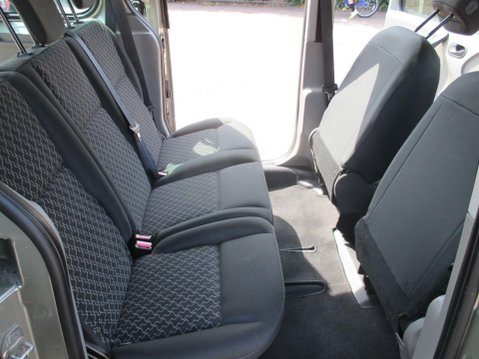 Renault Kangoo 1.5 dCi Extreme Euro 5 5dr 25