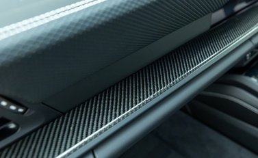 Porsche 911 GT3 TOURING (992) 26