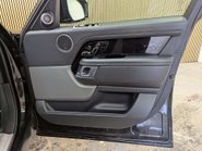 Land Rover Range Rover 3.0 Range Rover Vogue SDV6 Auto 4WD 5dr 29