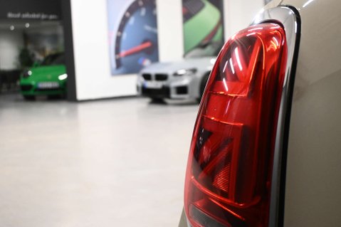 Mini Hatch 1.5 Cooper Sport Auto 5dr 30