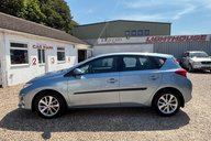 Toyota Auris ICON VALVEMATIC.. AUTOMATIC.. 9 MAIN DEALER SERVICES.. STUNNING EXAMPLE 19