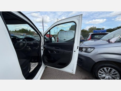 Peugeot Partner 1.5 BlueHDi 1000 Professional Standard Panel Van SWB Euro 6 (s/s) 5dr 21