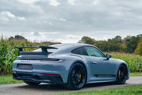 Porsche 911 CARRERA GTS PDK 4