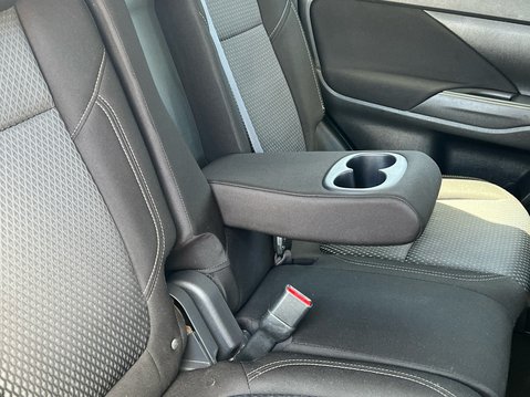 Mitsubishi Outlander DESIGN 37