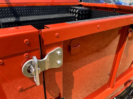 Land Rover Defender 90 Custom Build 33