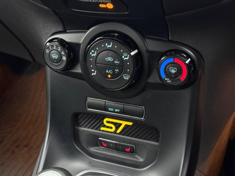 Ford Fiesta 1.6T EcoBoost ST-2 Euro 5 3dr 70