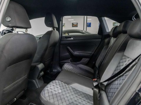 Volkswagen Taigo 1.0 TSI R-Line SUV 5dr Petrol DSG Euro 6 (s/s) (110 ps) 63
