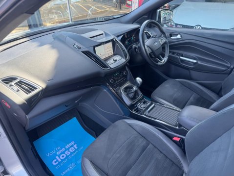 Ford Kuga ST-LINE TDCI 9