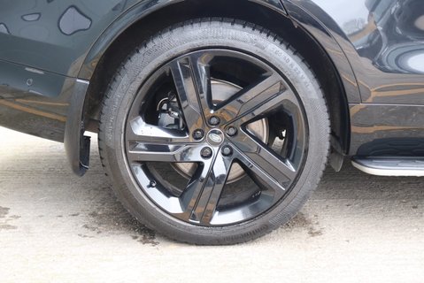 Land Rover Discovery R-DYNAMIC HSE MHEV 7 seater genuine Land Rover seats  12