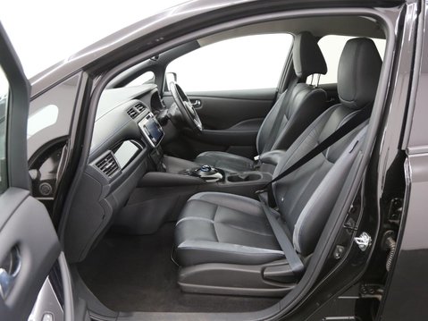 Nissan LEAF 40kWh Tekna Auto 5dr 22