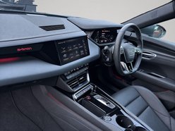 Audi E-Tron GT QUATTRO BASE 10