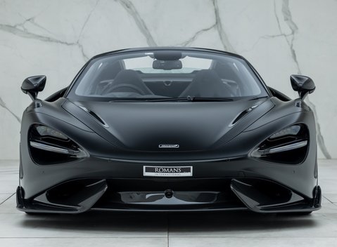 McLaren 765LT Spider 9