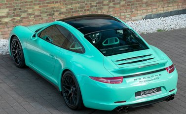 Porsche 911 (991) Carrera GTS 9