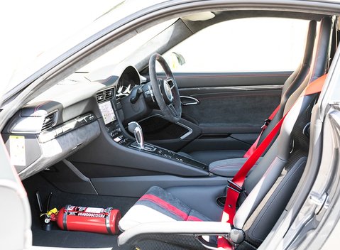 Porsche 911 GT3 (991.2) 14