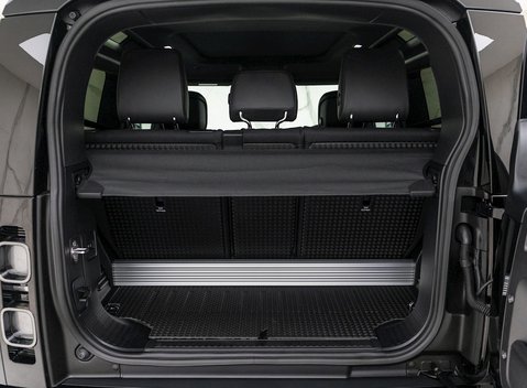 Land Rover Defender 90 X D300 28