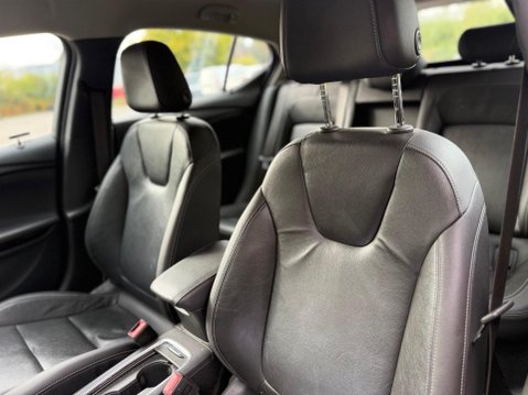 Vauxhall Astra 1.4i Turbo Elite Euro 6 5dr 4