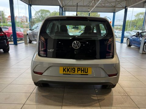 Volkswagen Up 1.0 Move up! Euro 6 (s/s) 5dr 5