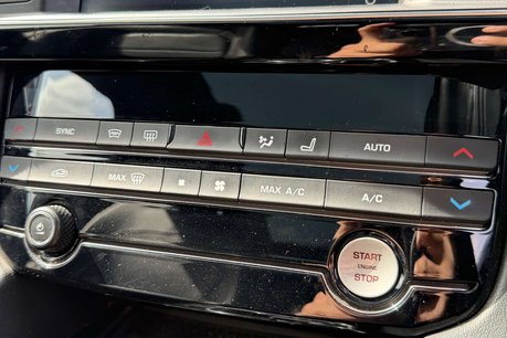 Jaguar F-Pace 3.0 F-PACE V6 S AWD D Auto 4WD 5dr 43