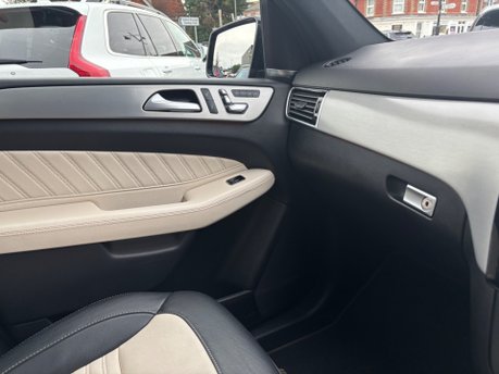 Mercedes-Benz GLE GLE 350 D 4MATIC AMG NIGHT EDITION PREMIUM PLUS 39