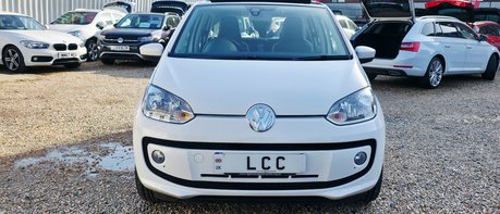 Volkswagen Up HIGH UP.. AUTOMATIC.. GLASS E/SUNROOF.10 MAIN DEALER SERVICES..ONE OWNER..  1