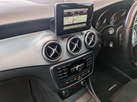 Mercedes-Benz GLA 2.1 GLA220 CDI AMG Line 7G-DCT 4MATIC Euro 6 (s/s) 5dr 22