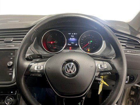 Volkswagen Tiguan 2.0 TDI SE Navigation SUV 5dr Diesel DSG Euro 6 (s/s) (150 ps) 13