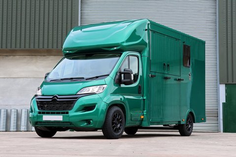 Vauxhall Movano BRAND NEW PRE REG DELIVERY MILES 3.5 TON HORSE BOX STALLION BUILT  9