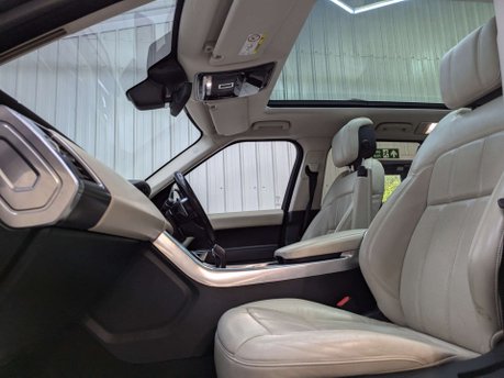 Land Rover Range Rover Sport 3.0 Range Rover Sport HSE Dynamic SDV6 Auto 4WD 5dr 57